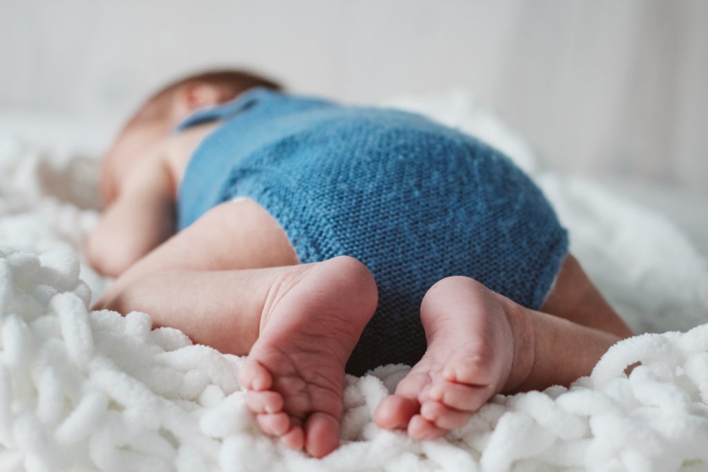NEWBORN photography Nazare Portugal - Kamila Weder Photography