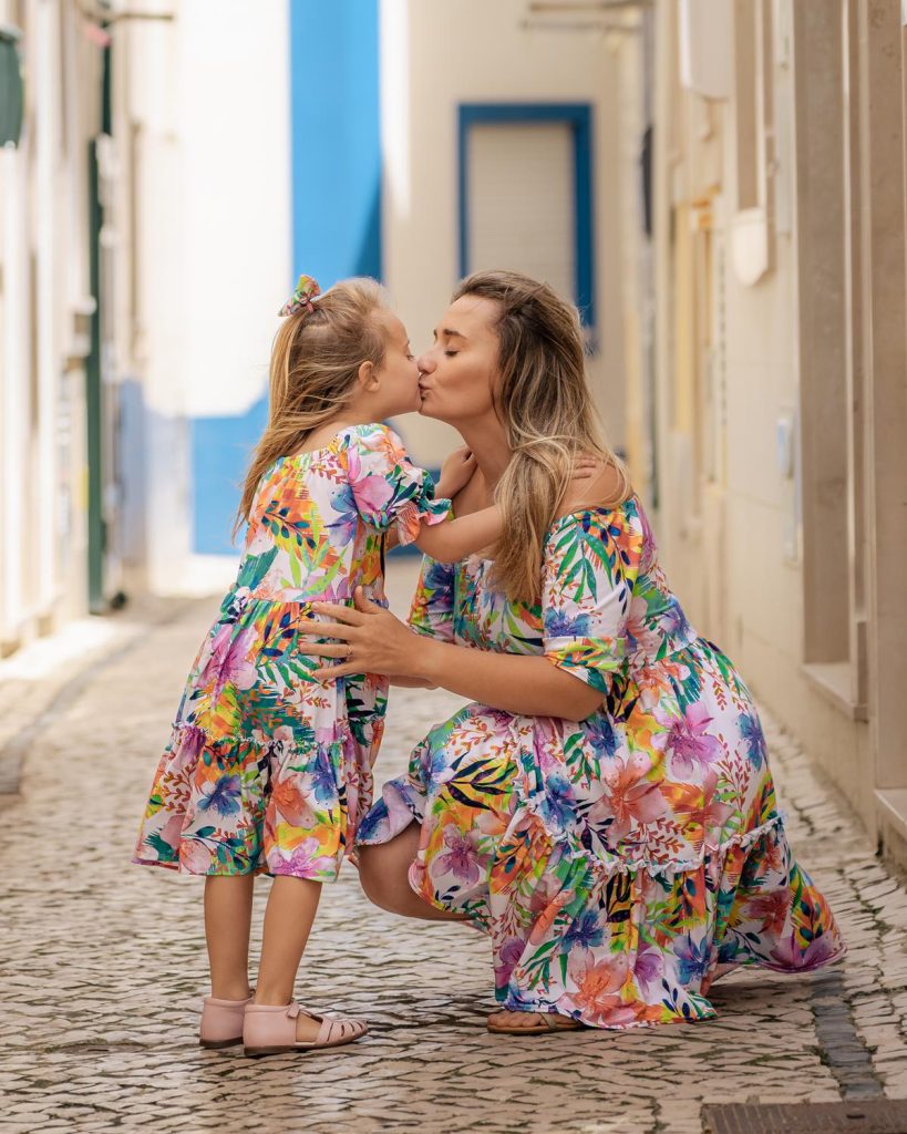 FAMILY photography Nazare Portugal - Kamila Weder Photography