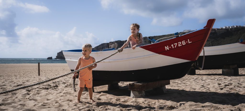 KIDS photography Nazare Portugal - Kamila Weder Photography