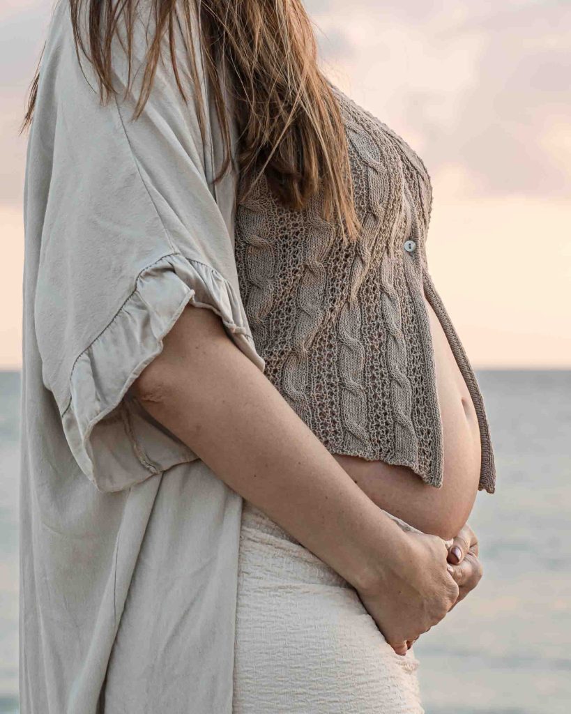 PREGNANCY photography Nazare Portugal - Kamila Weder Photography