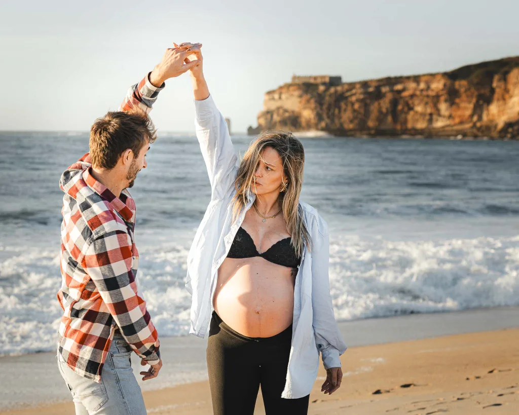 PREGNANCY photography Nazare Portugal - Kamila Weder Photography