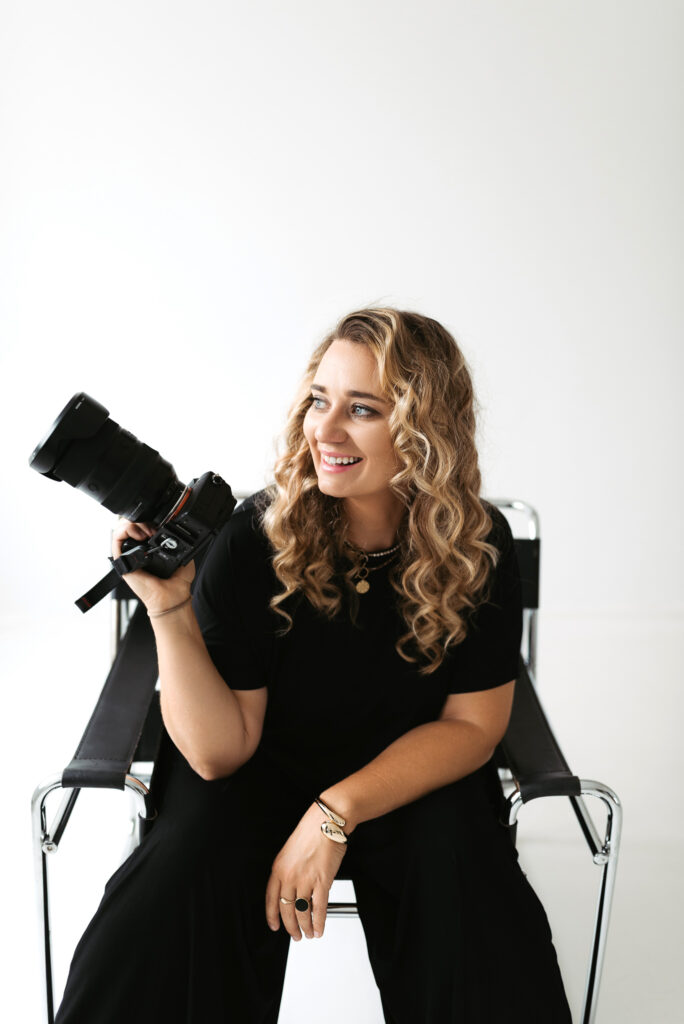 Professional wedding photographer Kamila Weder, based in Nazaré, Portugal
